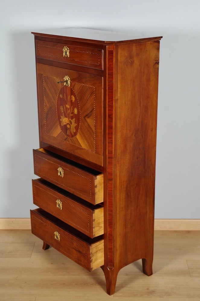 Secretary era Transition marquetry