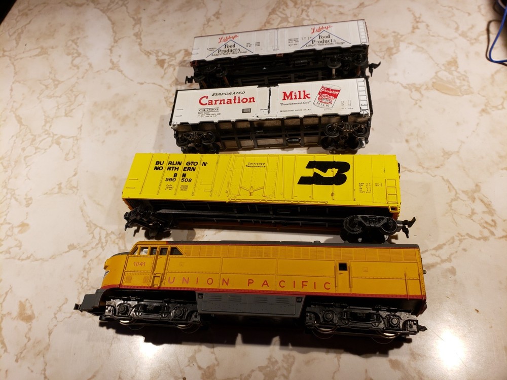 Ho Scale Train Lot #11