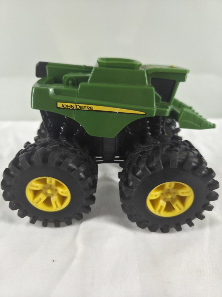 2 John Deere Toys