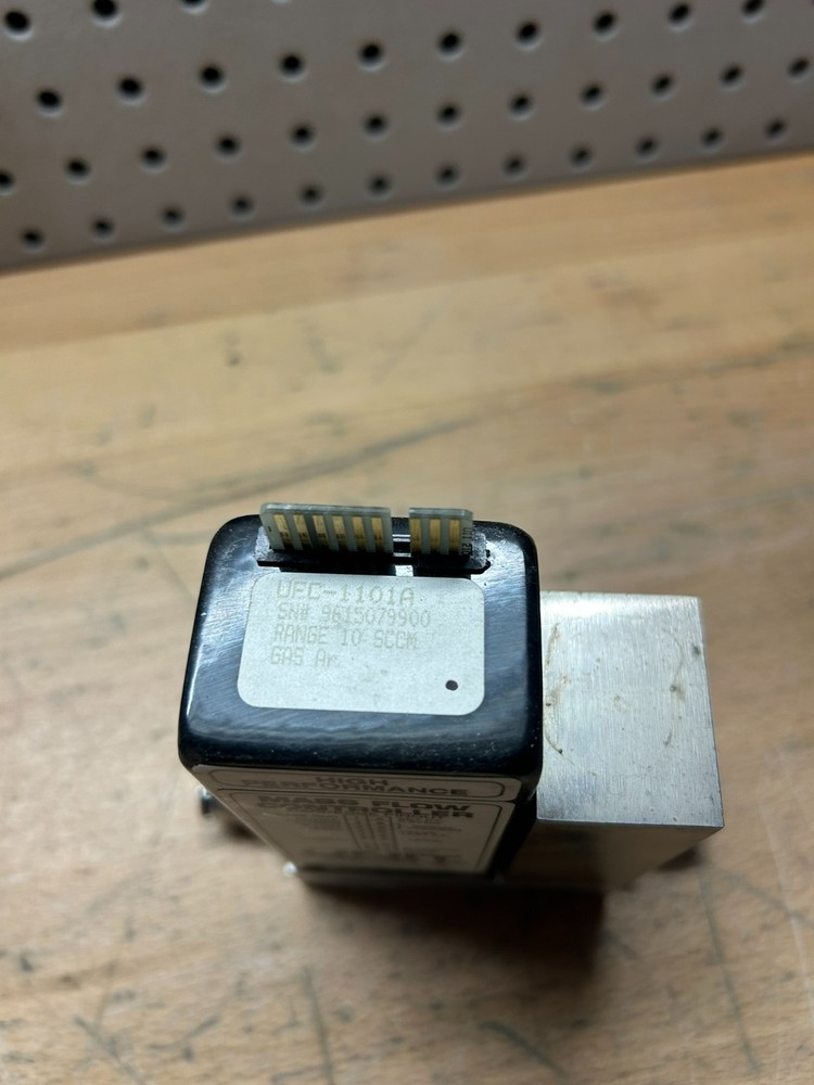 Unit, UFC-1101A, Mass Flow Controller, CF4, 10 SCCM, Used