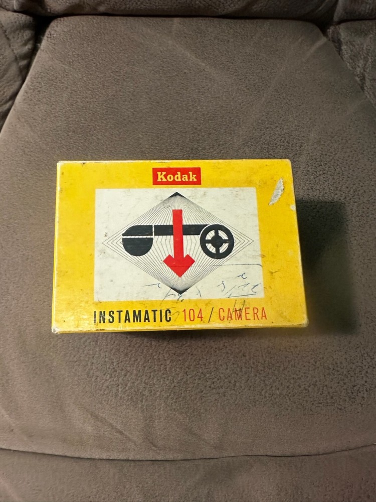 Kodak Instamatic 104 with box