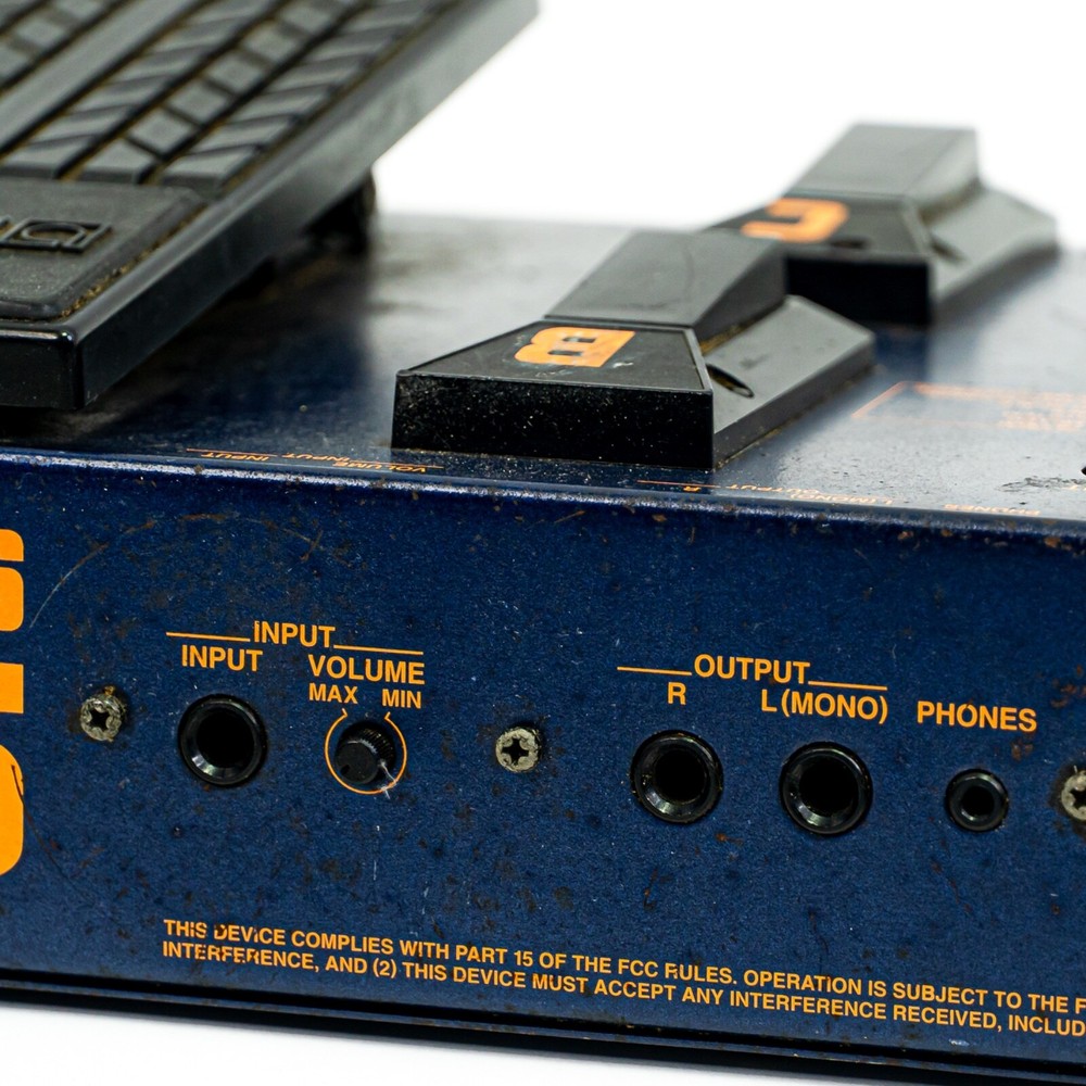 Boss GT-5 Guitar Multi-FX Processor - ’90s Multi-Effects Icon with COSM Modeling