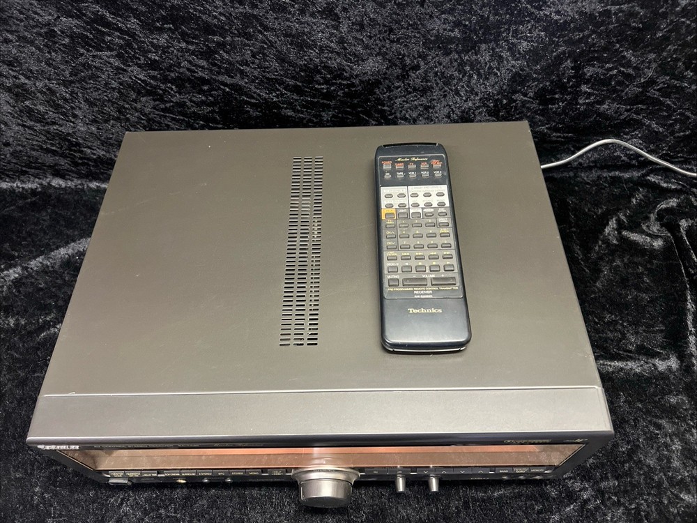 Vintage Technics SA-TX30 High End AV Control Stereo Receiver Master Reference
