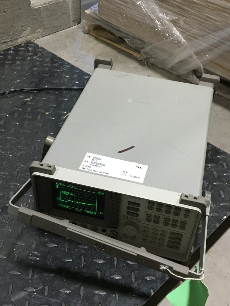 HEWLETT PACKARD Spectrum Analyzer 8593E 9 kHZ *UNTESTED*