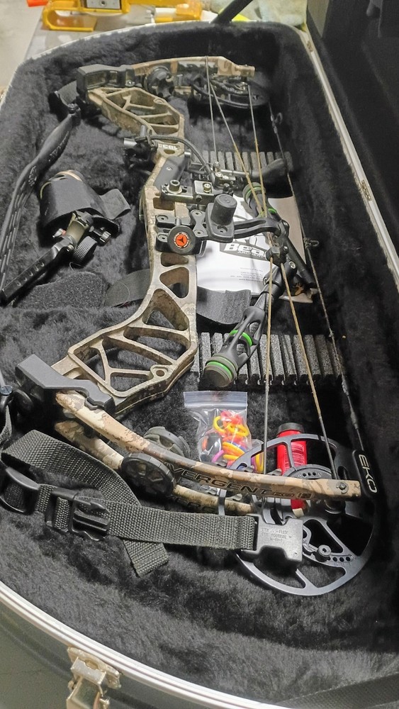 Bear Archery Divergent Eko Compund Bow