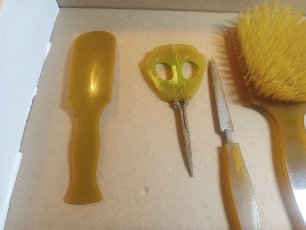 6 Pc Vintage Green Marbled Vanity Set
