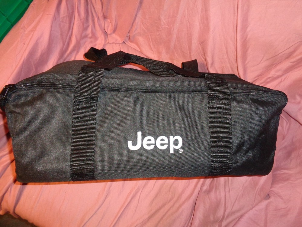 ORIGINAL "JEEP" CASE CARRYING DUFFEL CONSOLE BAG OEM NOS