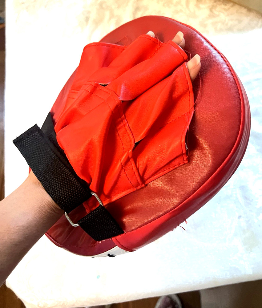 Kickboxing Boxing MMA Training Gear - Punch Mitt/Pad PU Leather Half Mitts NICE!
