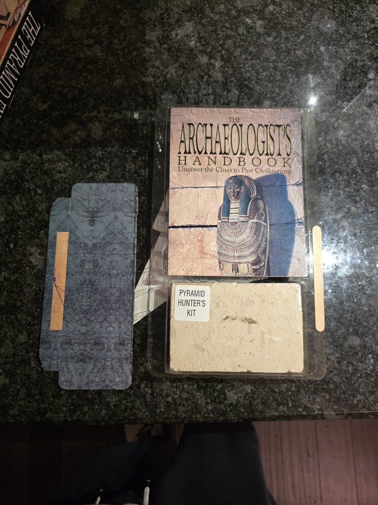 Pyramid Explorer's Kit, New, Open Box