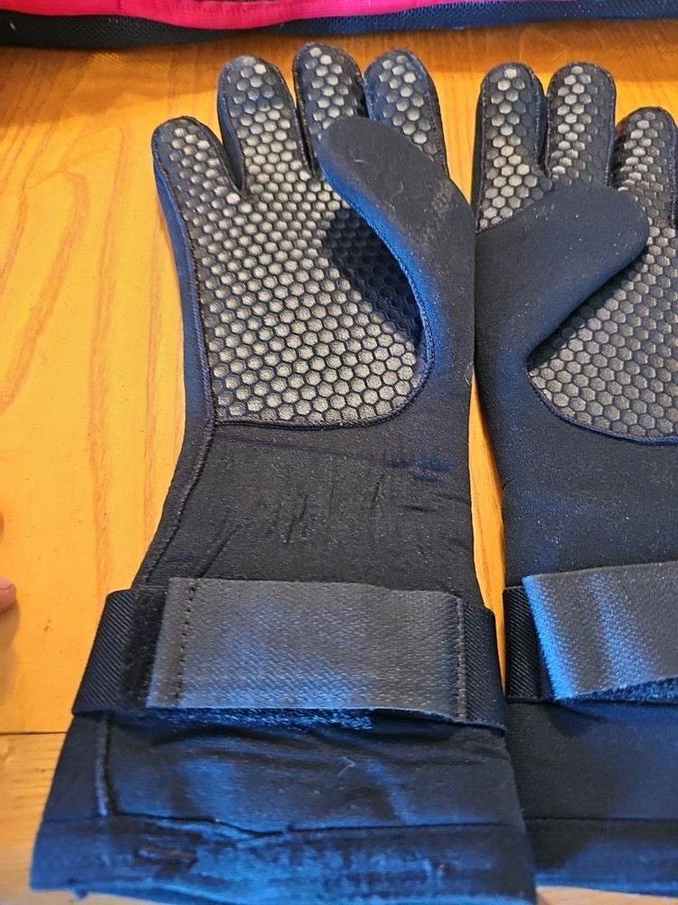 Dive Gloves - Small - Arctic US Divers Plus 2nd Small Pair
