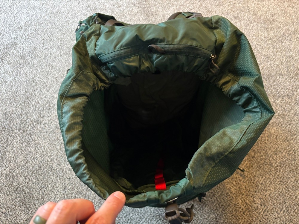 Used Osprey Aether Plus 85 Small/Medium Mountaineering Backpack Green