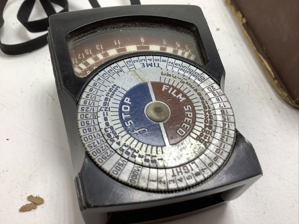 MONTGOMERY WARD WARDS EXPOSURE METER 60-8720 ORIGINAL BOX, MANUAL