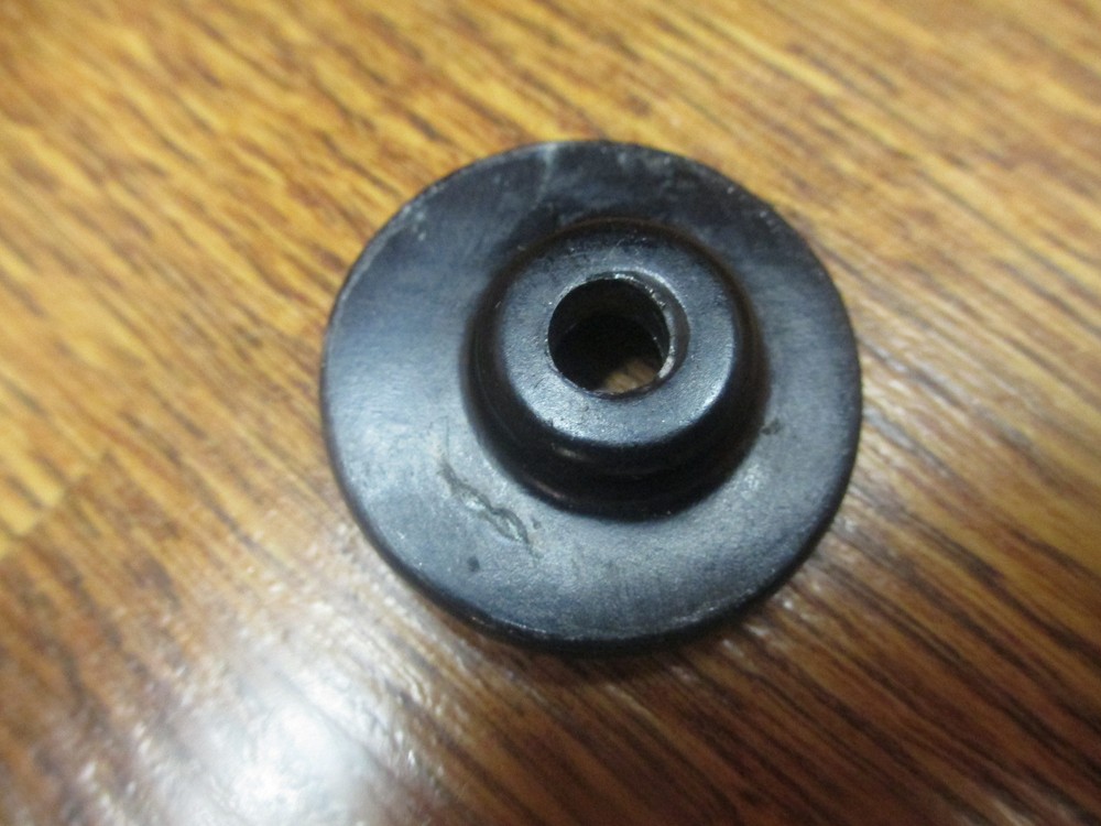 SPECIALIZED OBLONG OFF-CENTER 1 1/8 INCH HEADSET STACK CAP (CAP ONLY) BLACK