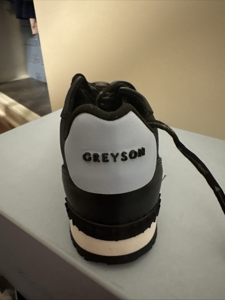 NIB Greyson Coy wolf Runner Golf Shoes Comfy