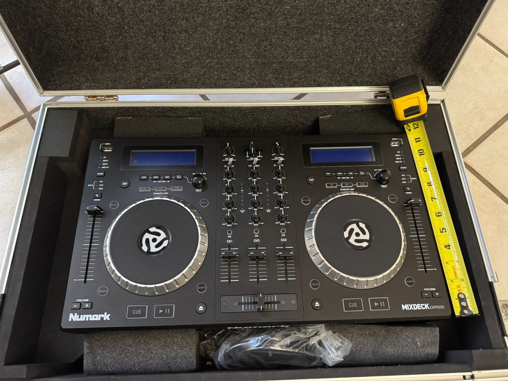 NUMARK MIXDECK EXPRESS Doble DECK USB-A USB-B CD MP3 ++ DJ Controller