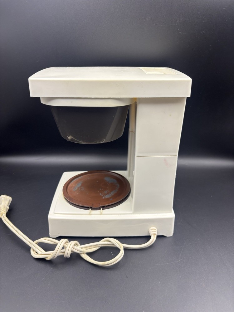 Mr Coffee Jr 4 Cup Maker. Machine Missing Carafe