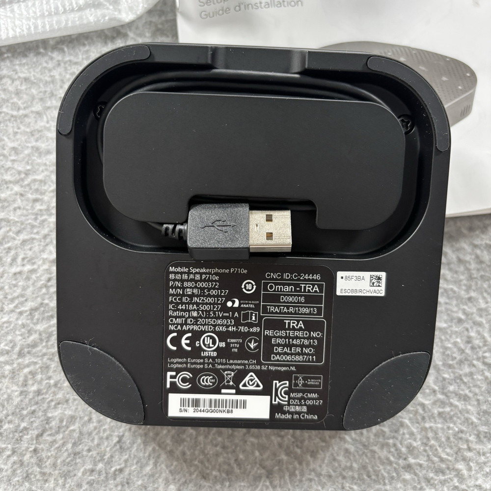 Logitech P710e Mobile Conferencing Speakerphone Bluetooth with Soft Case and BOX