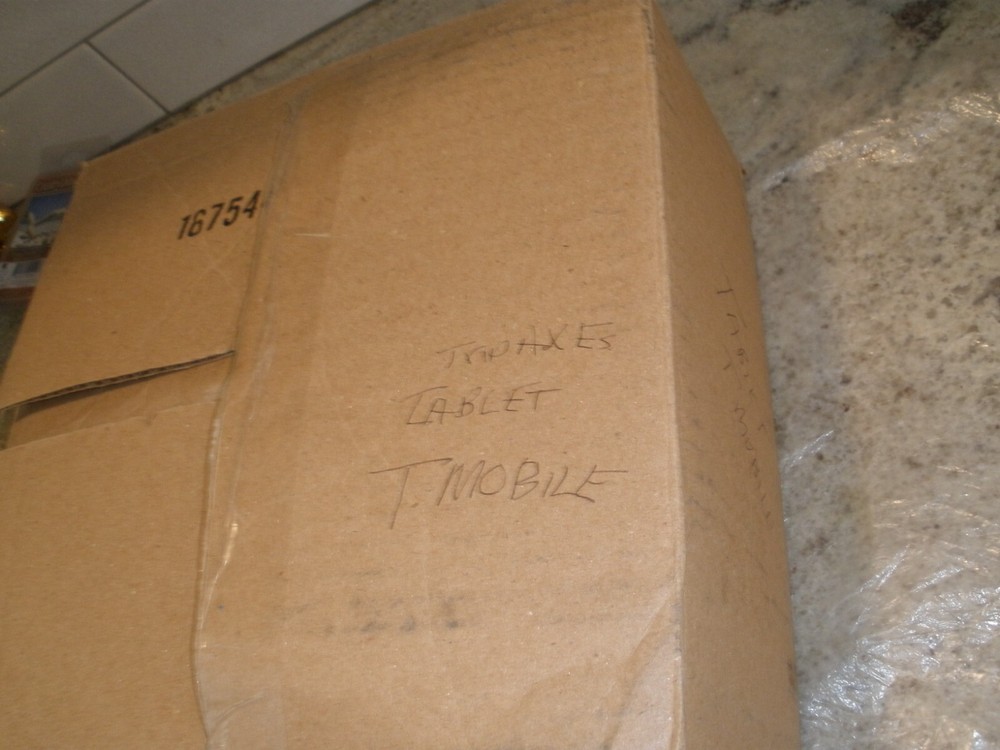 TRIO AXS 4G QUAD CORE TABLET WORKS KEYBOARD (READ DESC)