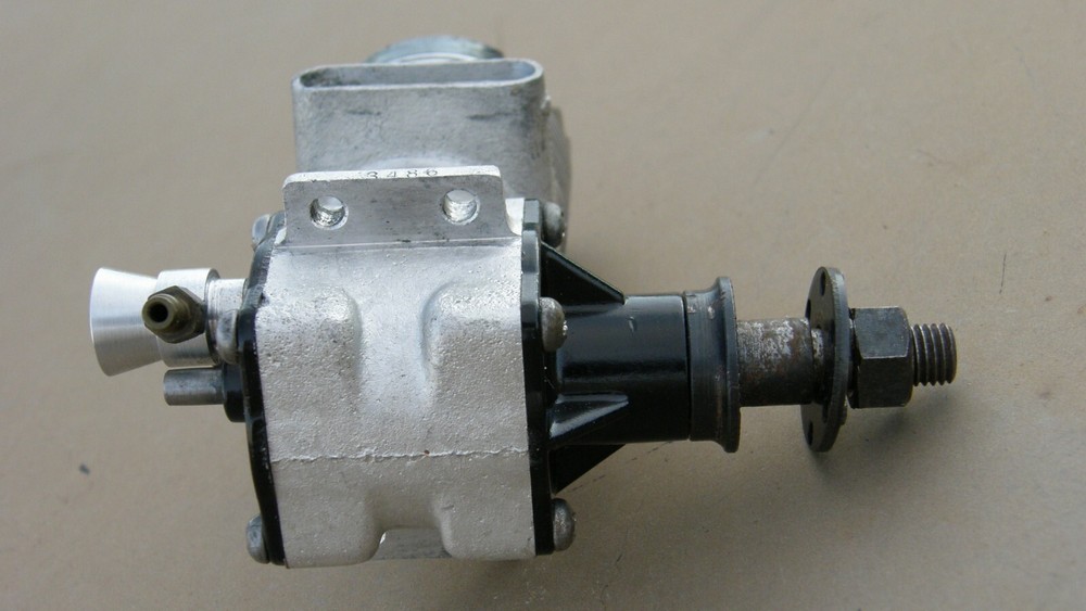 McCoy Sportsman .55 Black Head Glow Model Airplane Tether Car Engine