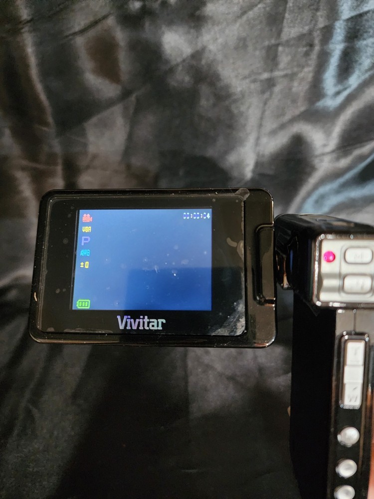 Vivitar DVR 865HD High Definition Handheld Camcorder