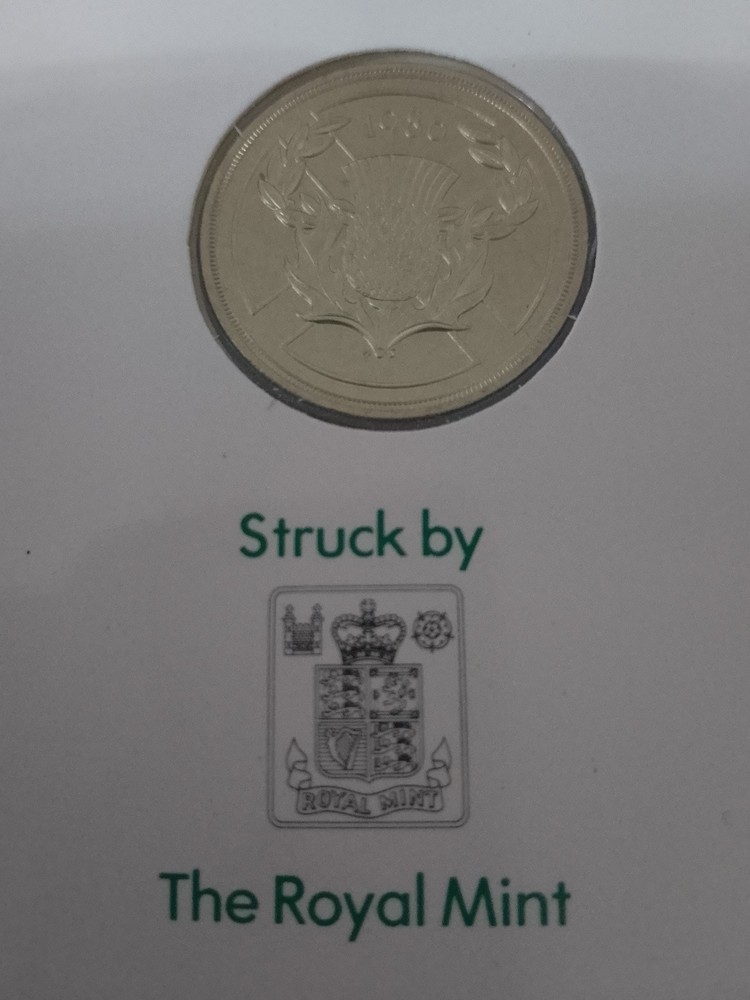 DAIRY CREST Complimentary Folder + UNC £2 1986 13th Commenwealth Games Coin