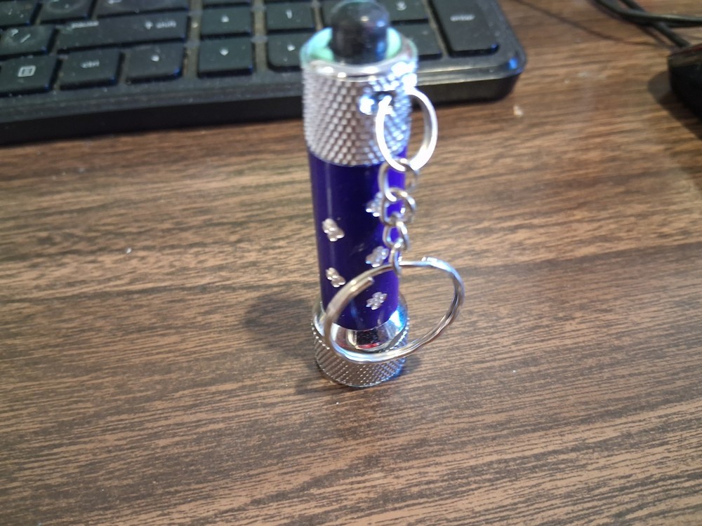 2.5" BLUE MINI FLASHLIGHT KEYCHAIN