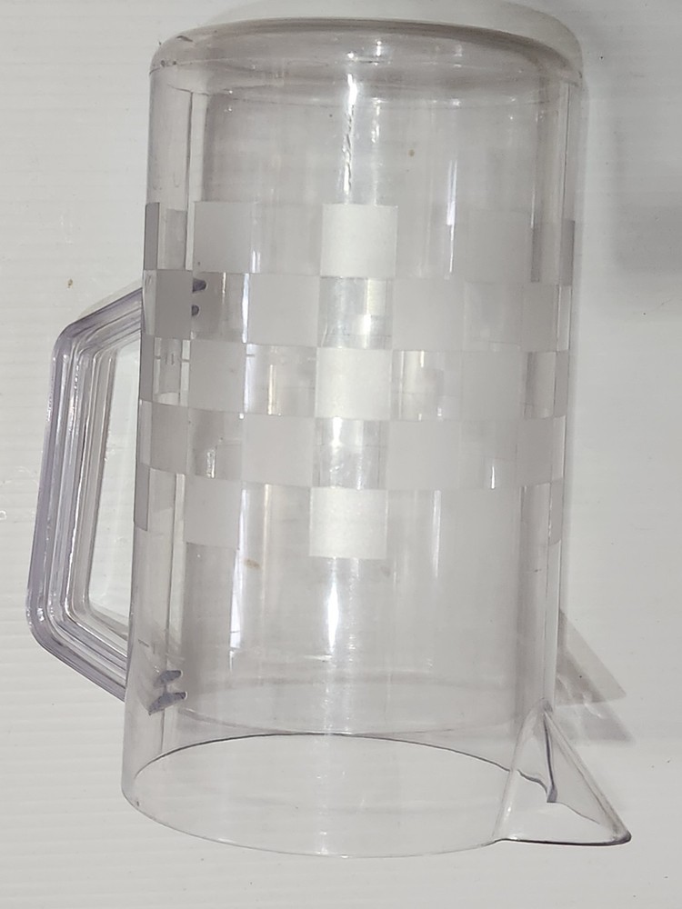 Pampered Chef 2-Quart QUICK-STIR PITCHER - Checkerboard Pattern with White Lid