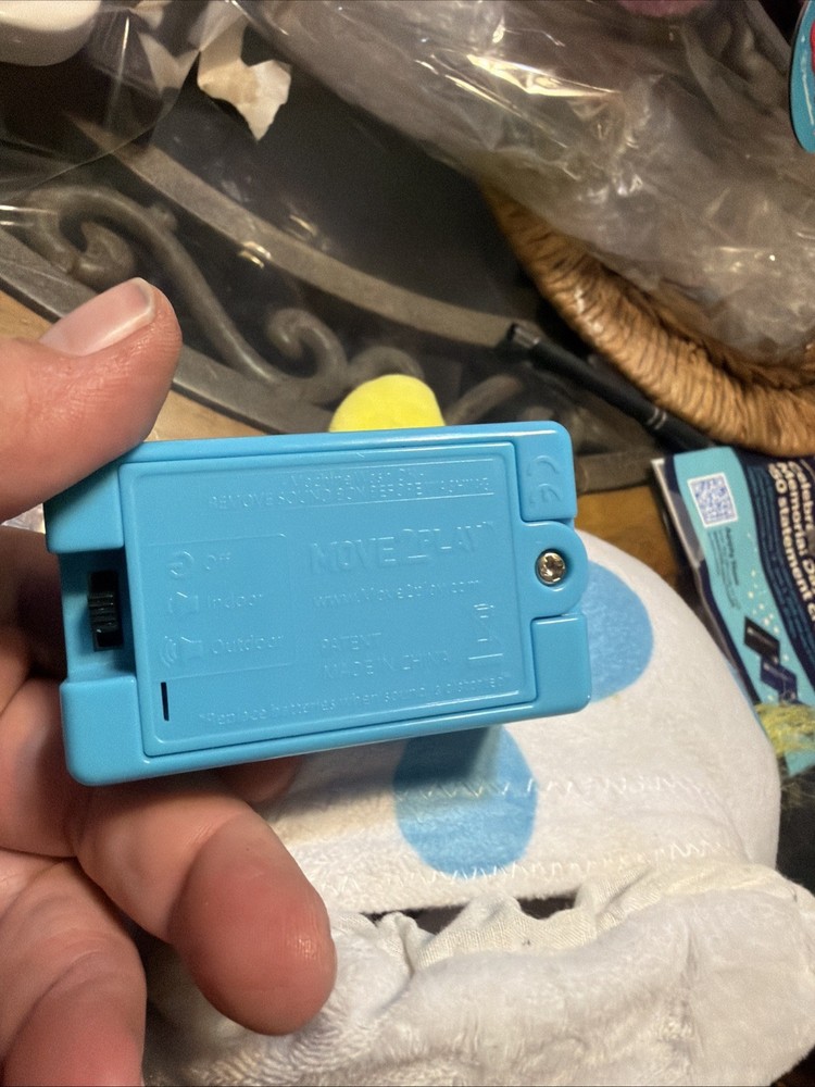 Egg Toss Move2Play Plush Extreme Game FOO101 Excellent Working Condition Tested