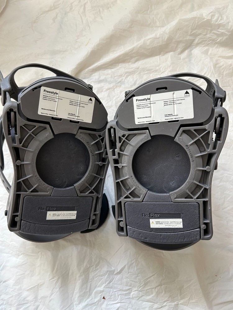 Burton Freestyle (FS) snowboard bindings – size Medium