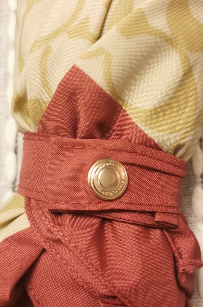 New With Tags Coach Umbrella Ivory Rouge