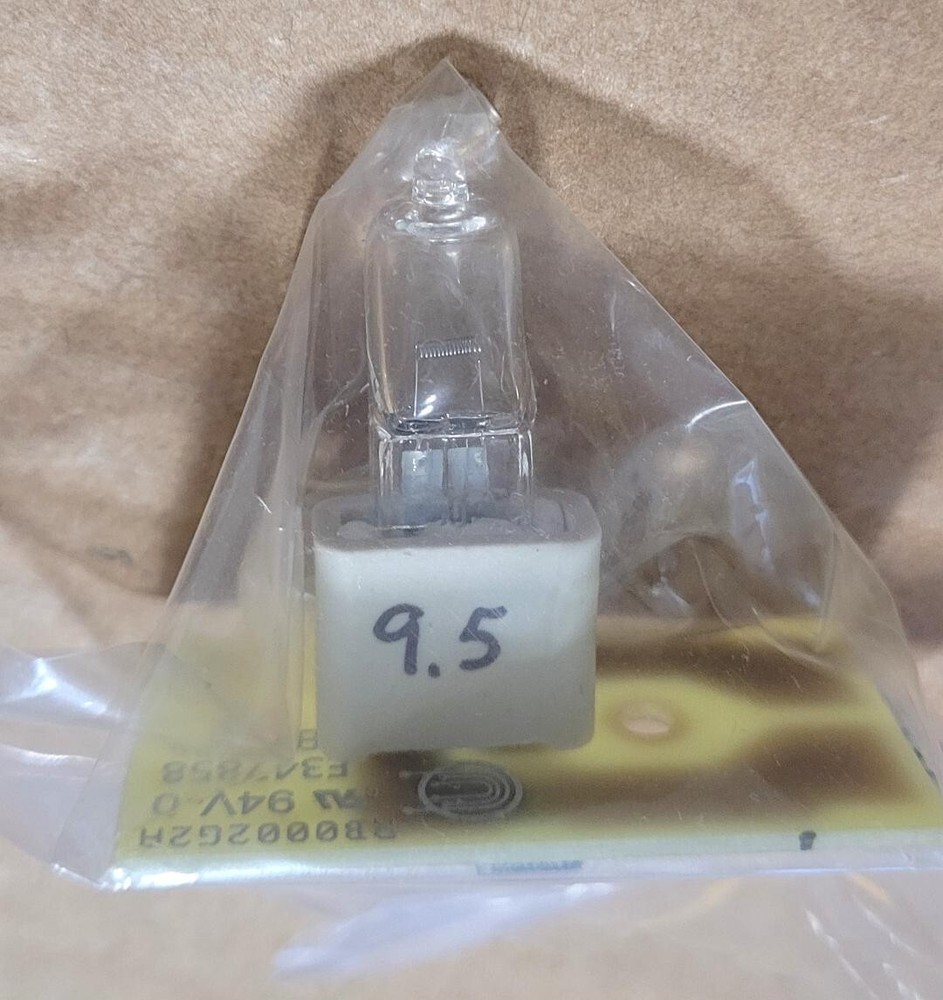 HUNTER LAB COLOR METER / SPECTROMETER LAMP / BULB ASSEMBLY B6383 BOARD