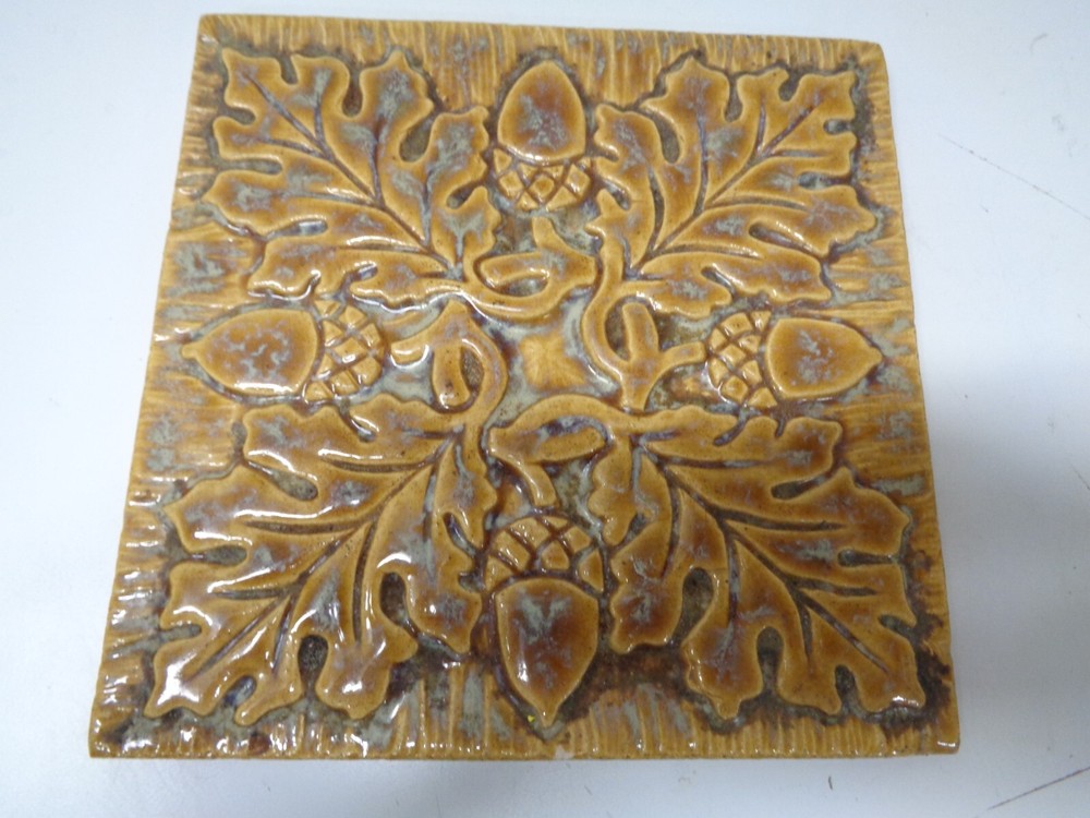 Vintage Oak Acorn Leaf Leaves Tile