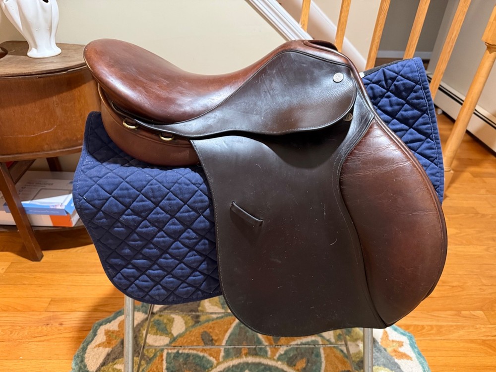 17.5” Crosby XL all purpose saddle