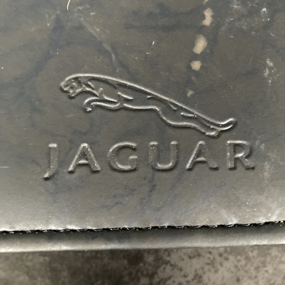 Jaguar X - Type Owners Handbook