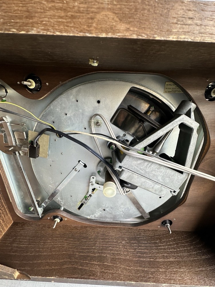 BOGEN B62 TURNTABLE (Read)