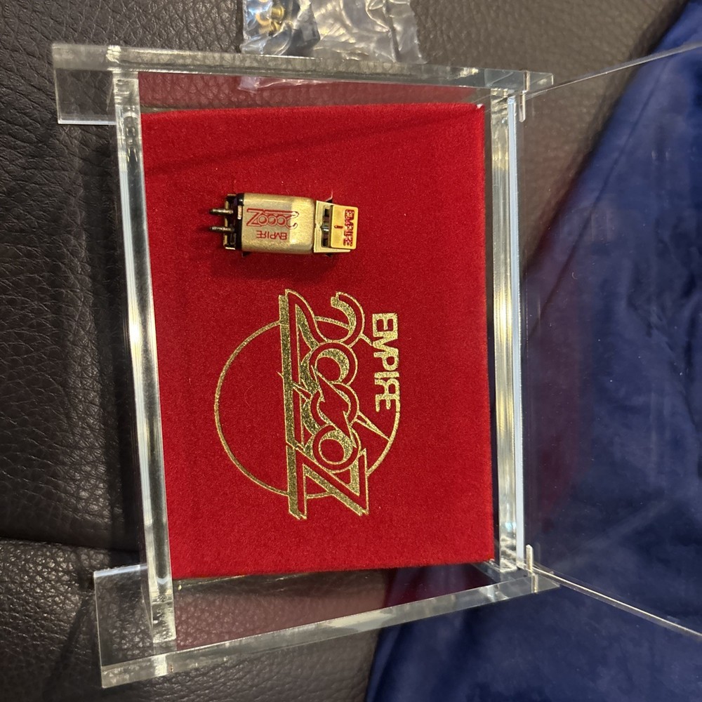 Empire 2000Z cartridge with display box