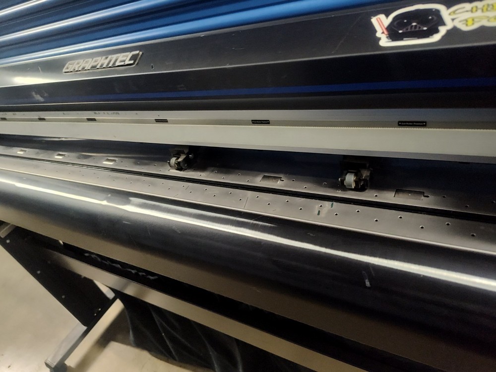 Graphtec FC8600-130 High Performance Vinyl Cutting Plotter
