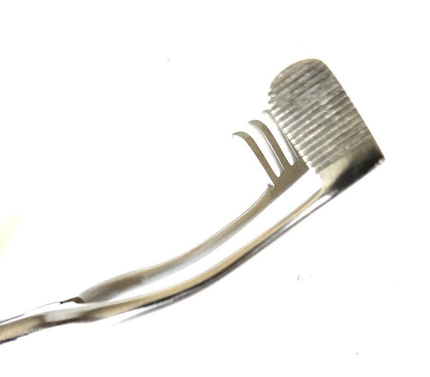 PERKINS Enduaral Retractor 5.25", left serrated solid blade, right side 3 teeth