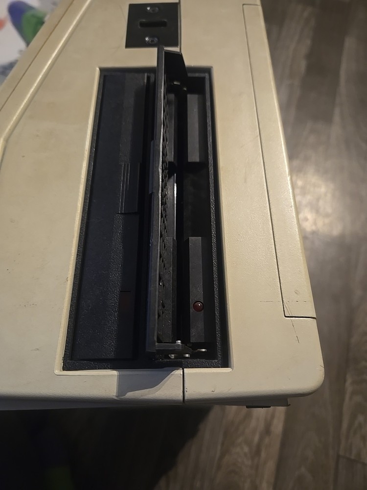 ZENITH PORTABLE PERSONAL COMPUTER MODEL See Photos. Untested