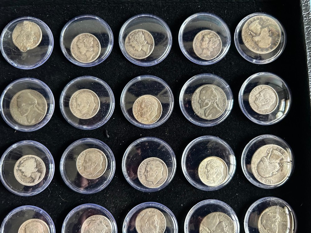 🔥🔥🔥50 Silver US Coins W/ Display Case SOLID SILVER!🔥🔥🔥