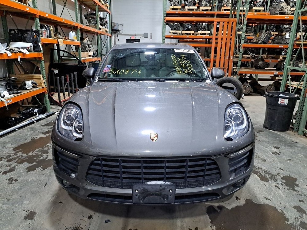 2016 Macan Camera/Projector Sku#4302952