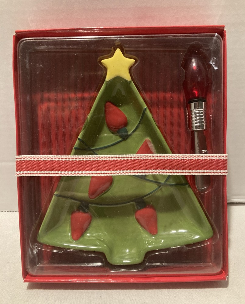 HALLMARK CHRISTMAS TREE SERVING TRAY/DISH & LIGHTBULB SPREADER BATTERY RUN