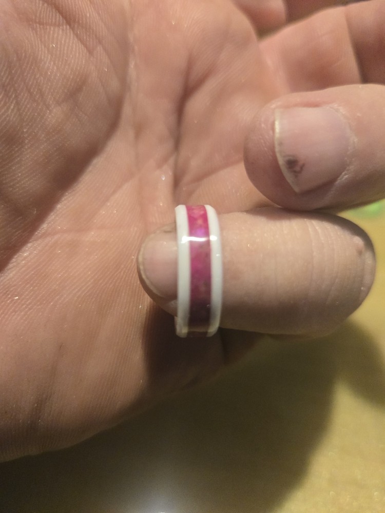 HANDCRAFTED WHITE CERAMIC RING WITH RED INLAY SIZE 6