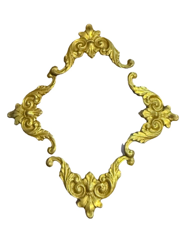 Set 4 Antique Repousse Brass Ormolu Mounts Baroque Metal Corners for Trim 4”x3”