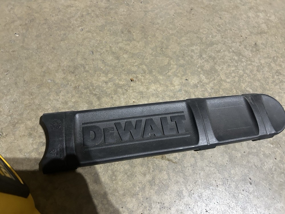 DeWALT FLEXVOLT DCCS670B 60V MAX Cordless 16” Chainsaw (Tool Only) USED