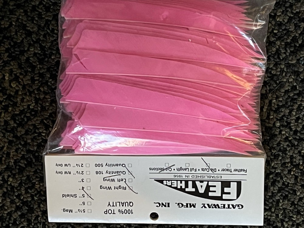 Lot of Archery Feathers – Bulk Bundle