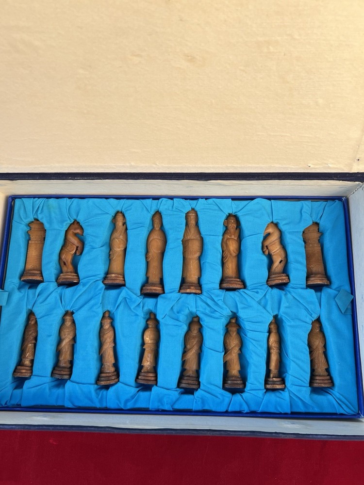 Vintage Bone Chess Set