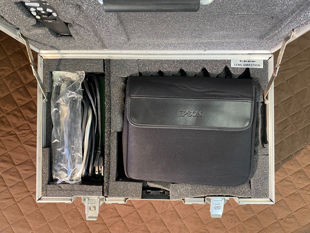 Jelco ATA Rolling Equipment Case w/ Telescoping Handle + Epson Projector Tested