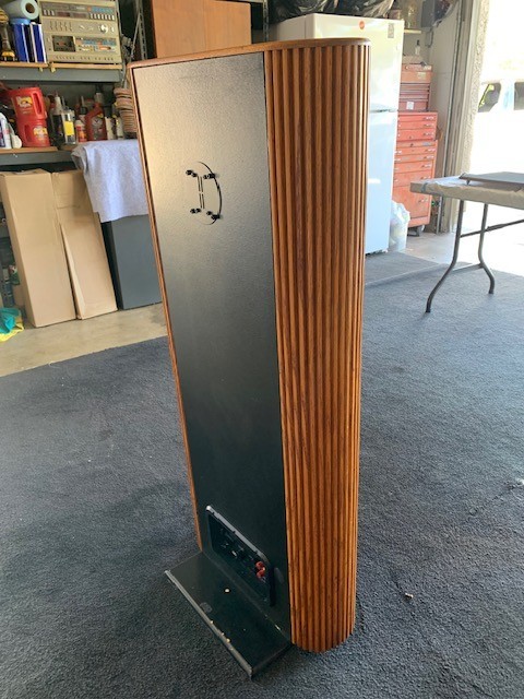 Infinity Kappa 8 Speaker - Fully functional - Sounds wonderful!