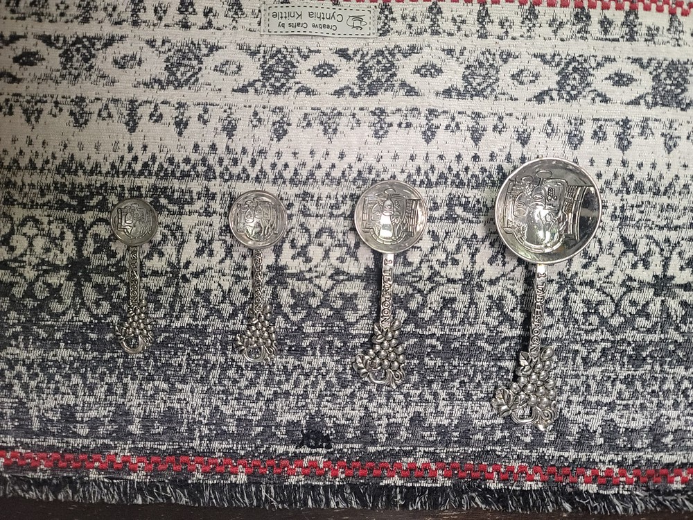 antique measuring cups and spoons